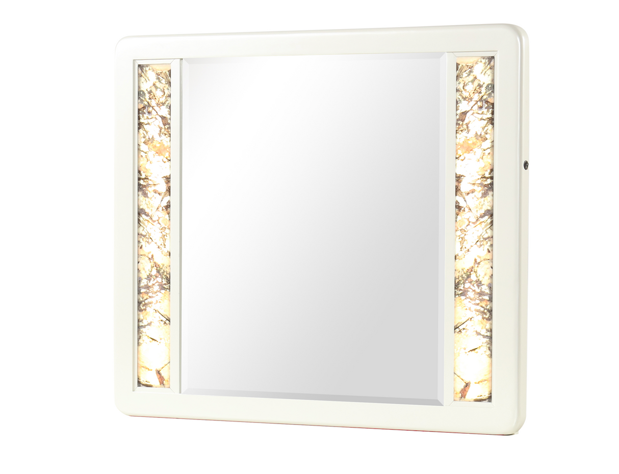 La Pierre Mirror
